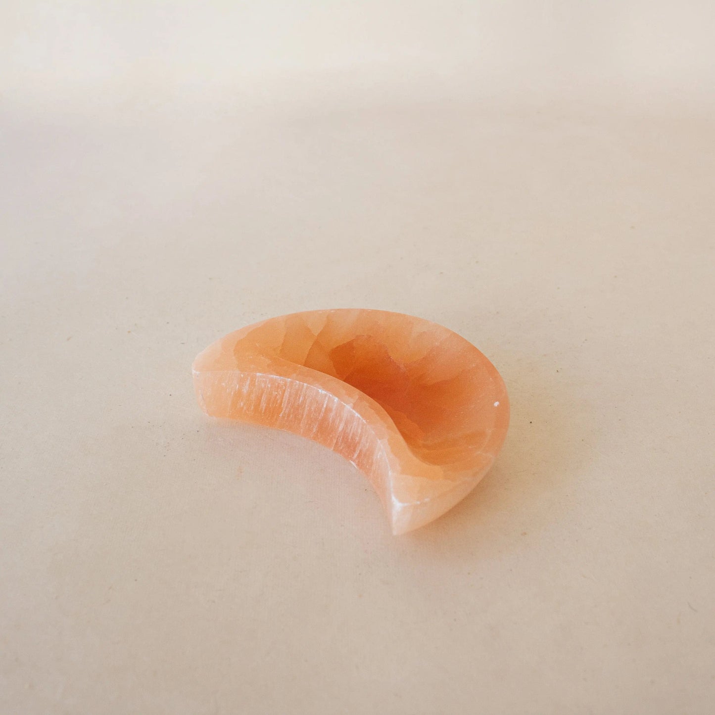 ANASCRYSTALCARE Decor Selenite Moon Peach