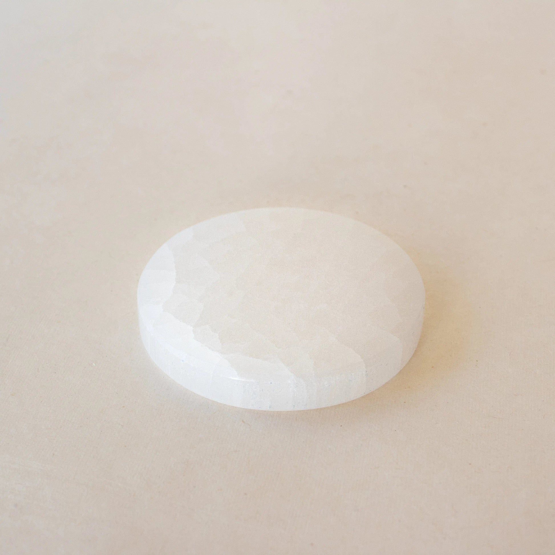 ANASCRYSTALCARE Decorative Plates Selenite Neutral Plate