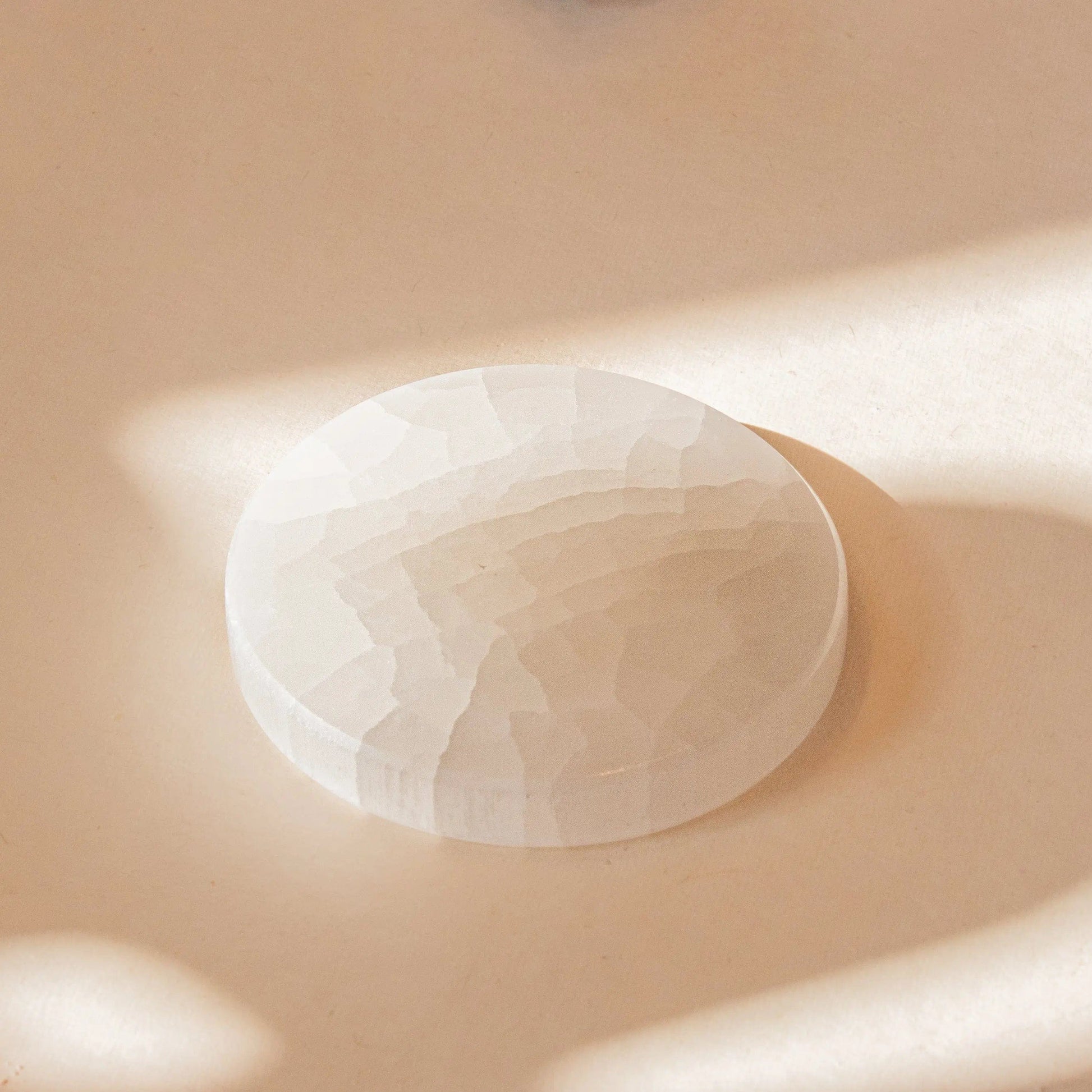 ANASCRYSTALCARE Decorative Plates Selenite Neutral Plate