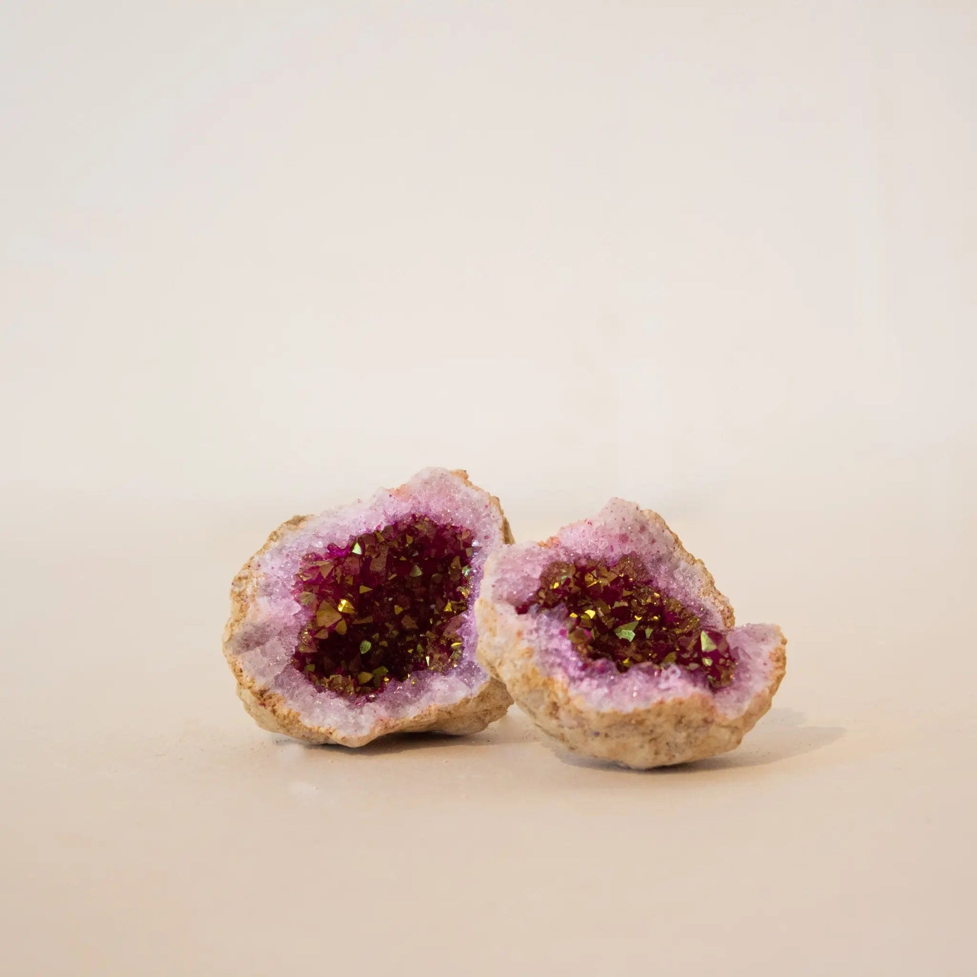 ANASCRYSTALCARE Pink Quartz Crystal Geode