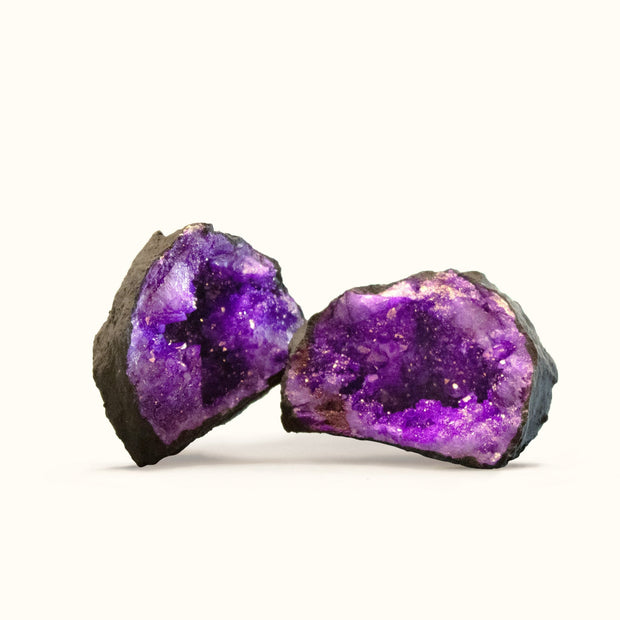 ANASCRYSTALCARE Purple Quartz Crystal Geode