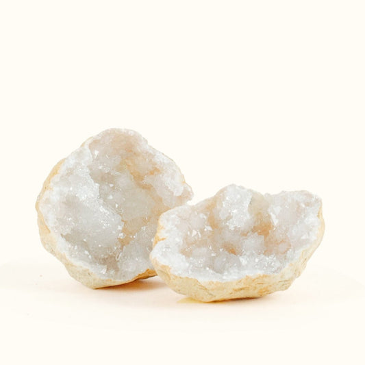 ANASCRYSTALCARE Quartz Crystal Geode